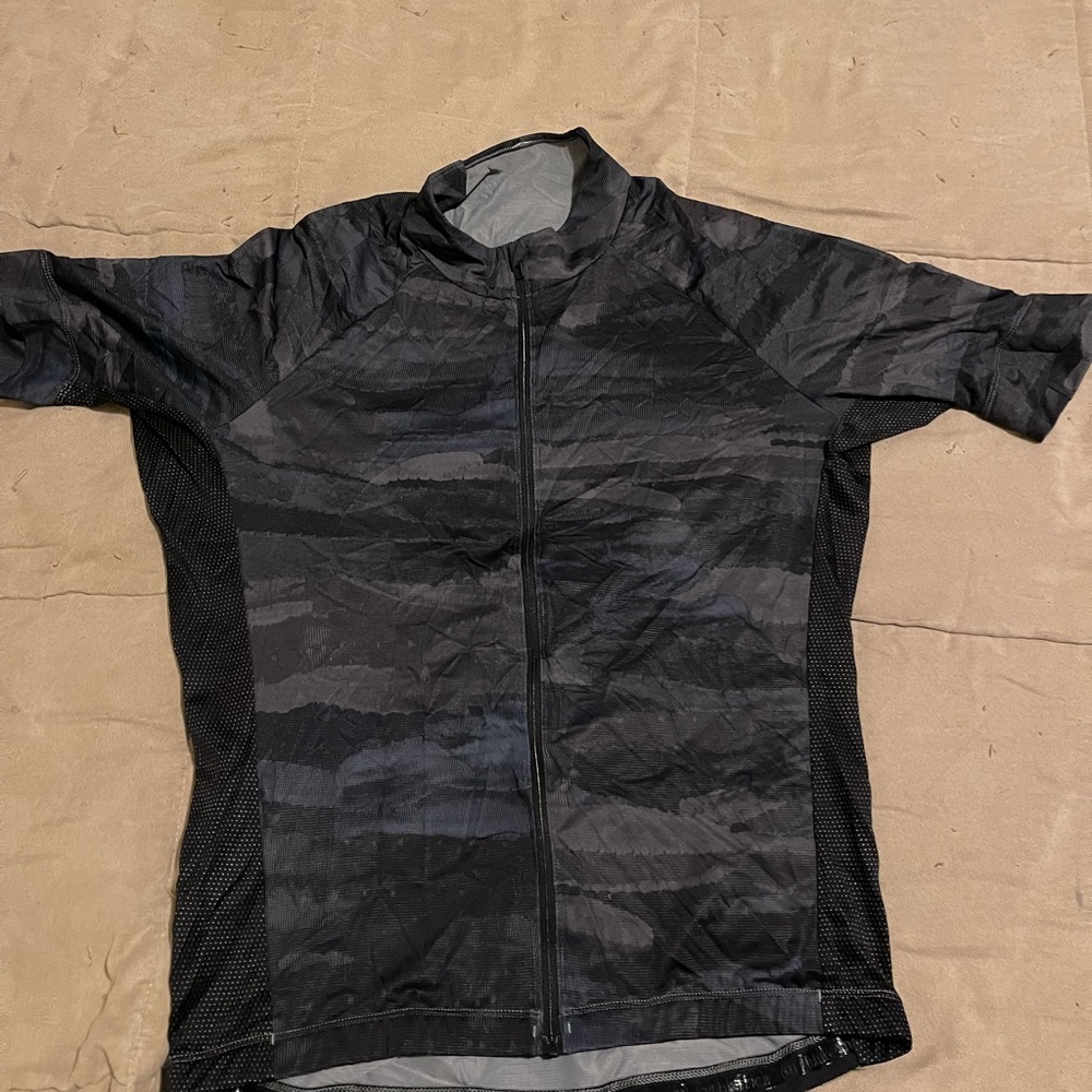 Lululemon Three Peaks Cycling Jersey Size Large